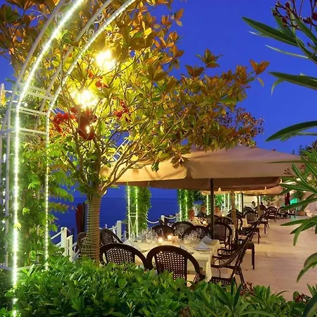 Luxurious Beachfront With Private And Panoramic Views In La Complex * וארנה