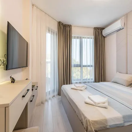 Luxurious Beachfront With Private And Panoramic Views In La Complex