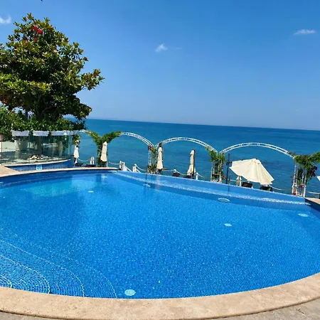 Luxurious Beachfront With Private And Panoramic Views In La Complex Апартаменти *