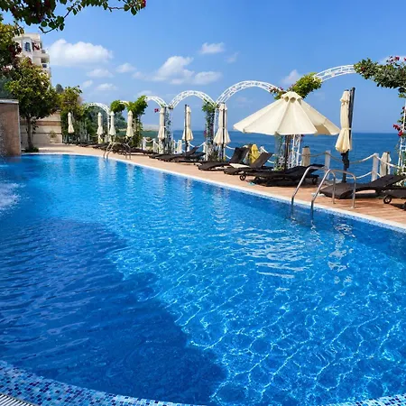 Апартаменти Luxurious Beachfront With Private And Panoramic Views In La Complex *