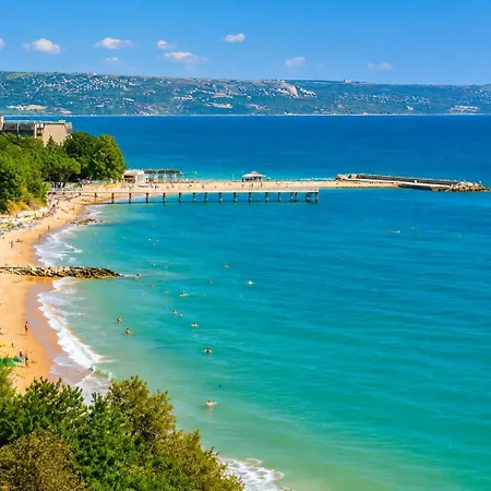 Апартаменти Luxurious Beachfront With Private And Panoramic Views In La Complex Варна